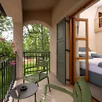 Boutique Paradiso 3* Filipini