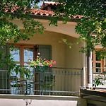 Boutique Paradiso 3* Filipini