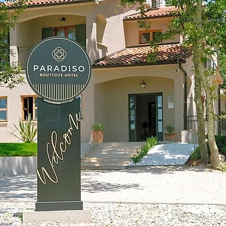Boutique Paradiso 3* Filipini